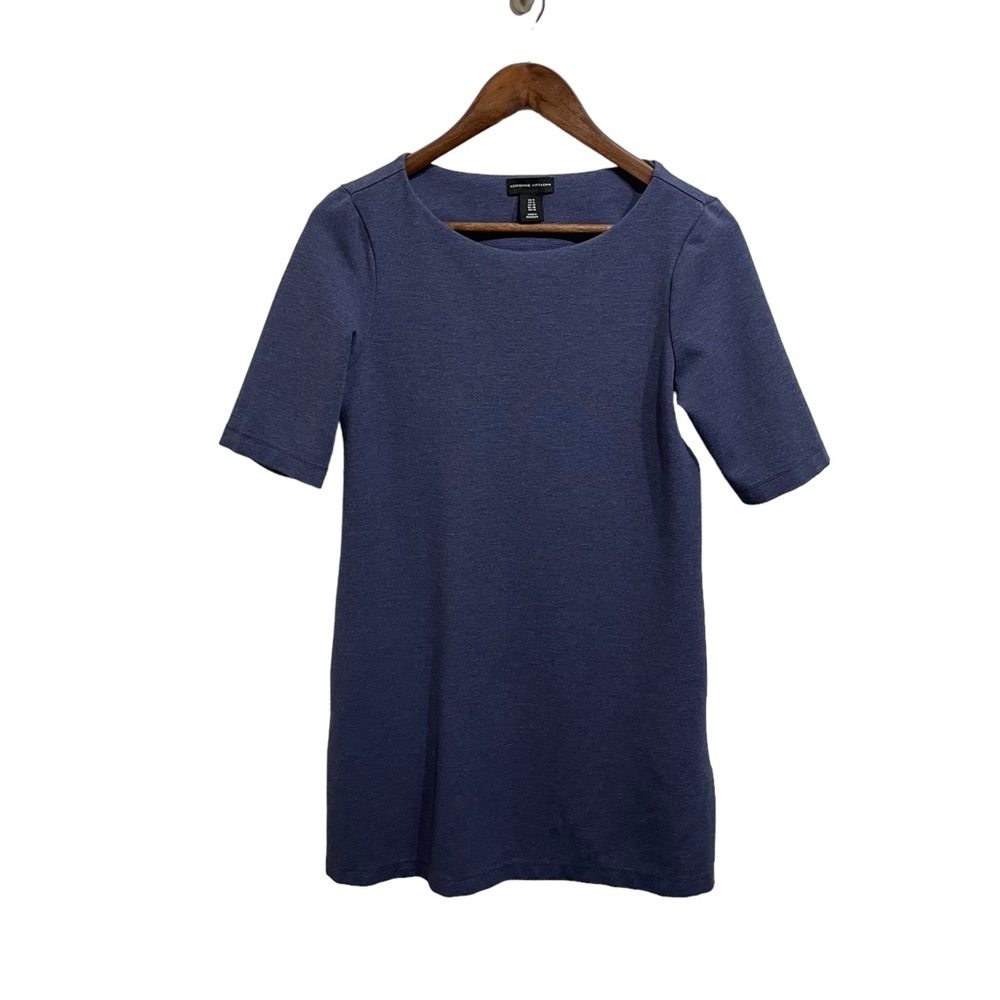 Adrienne Vittadini Women's Blue Mini Shirt Dress
Size 6
Measurements 17 x 32